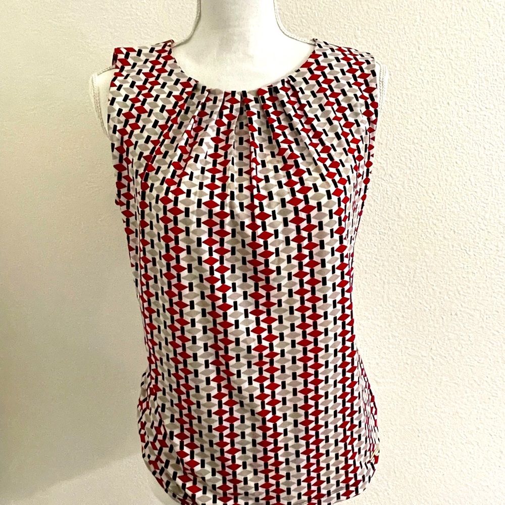 Sleeveless Calvin Klein Blouse